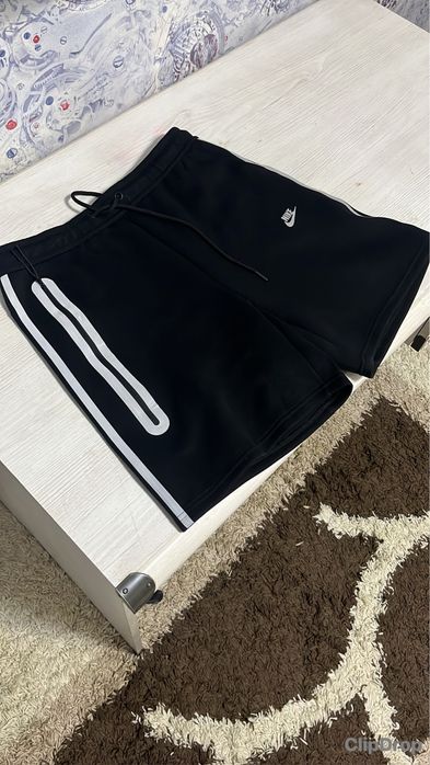 продаю шорты в хорошем состояний