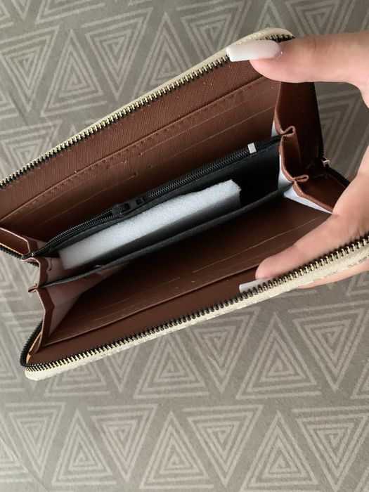 Portofel Michael Kors - OFERTĂ - 49 RON