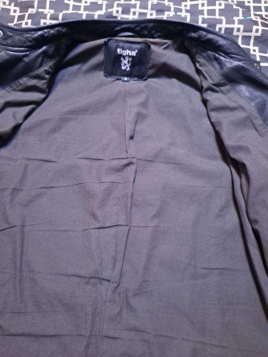 Geaca piele naturala originala marca tigha.