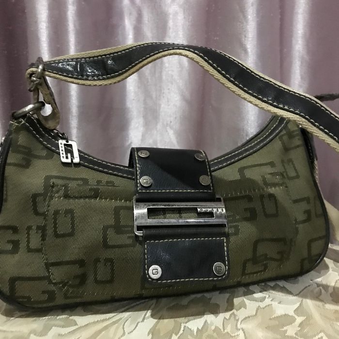 Genti piele Guess diverse