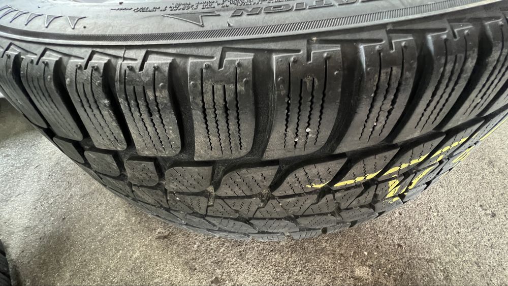 BRIDGESTONE 225/45/19 Зима 4бр  Dot 18