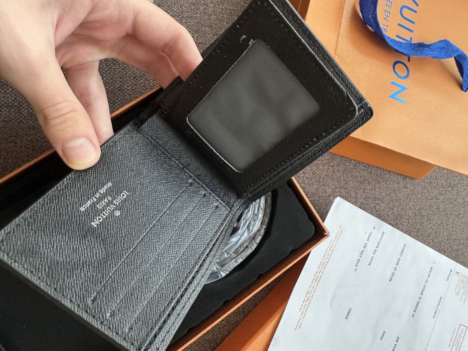 Подаръчна кутия с колан и портмоне LV