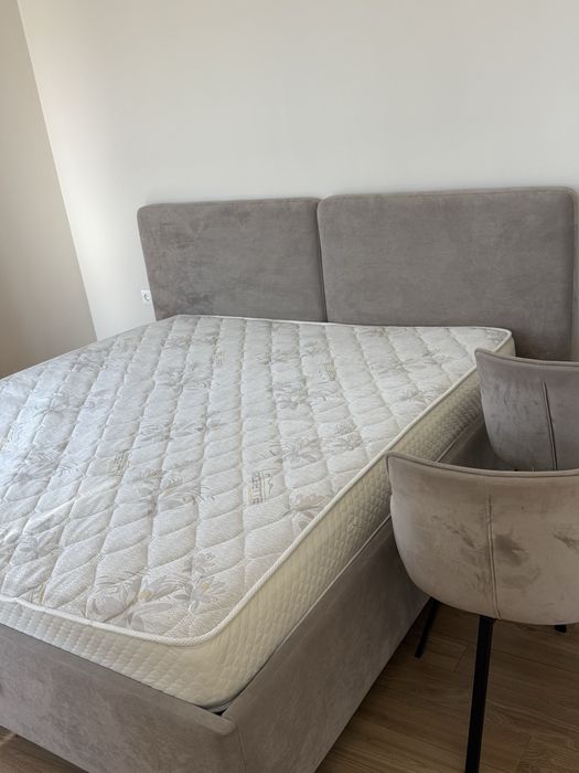 Продаем кровать двуспальная 200*180