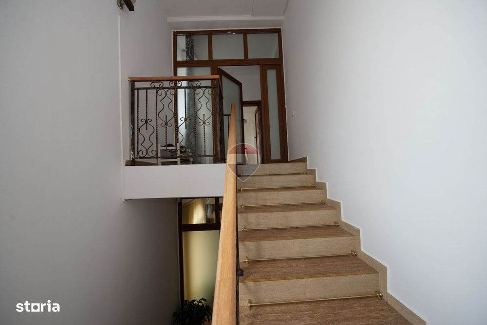 Apartament 3 camere, 2 bai de vânzare în zona Metrou Grivita, Sector 1