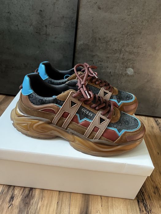 Обувки/ Guess  sneakers