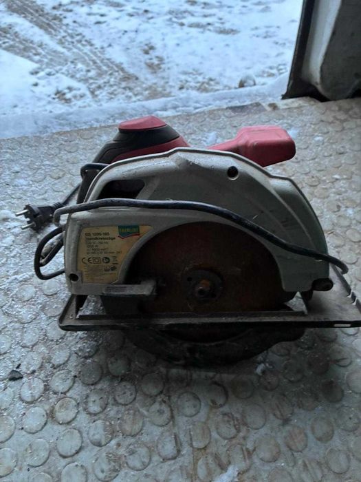 Машина за рязане в добро състояние