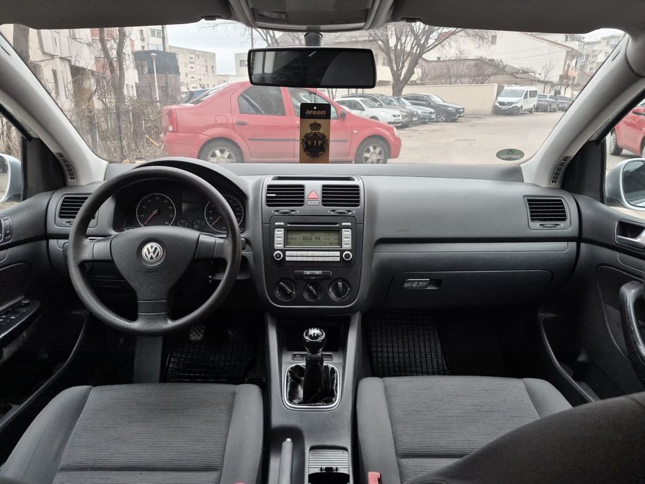 Volkswagen Golf 5 [2006] impecabilă