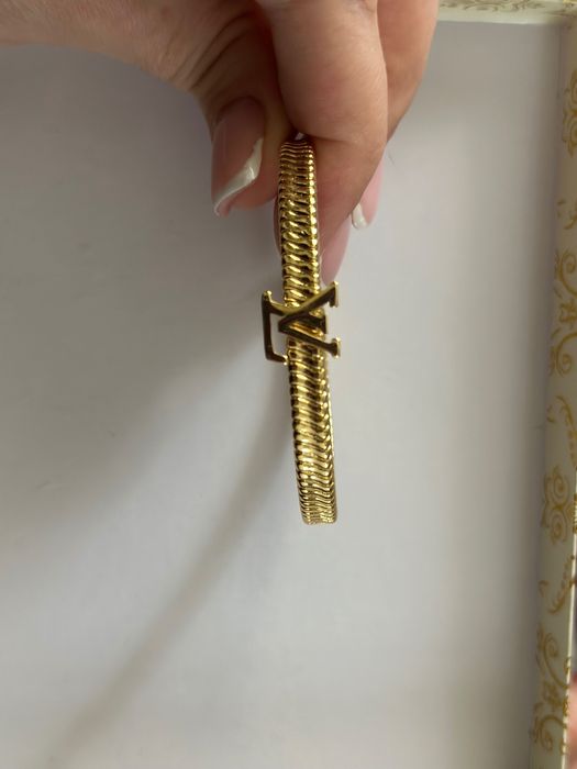 Продам бижутерию