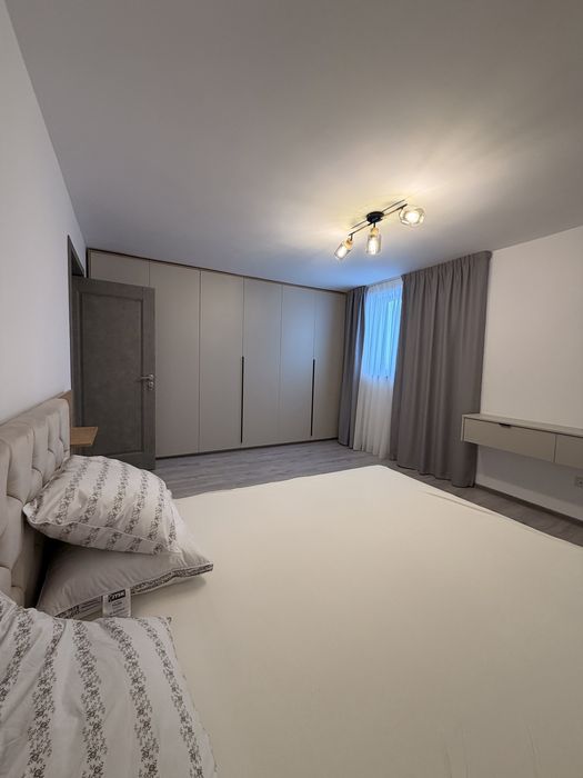 Casa individuala de vanzare.