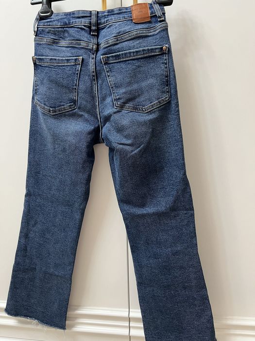 Продаются 2пары женских джинсовых брюк