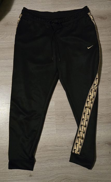 Nike Дамски анцуг L размер