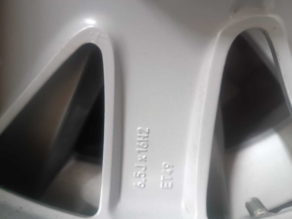 Гуми с джанти за мерцедес 205 /50   16 цола