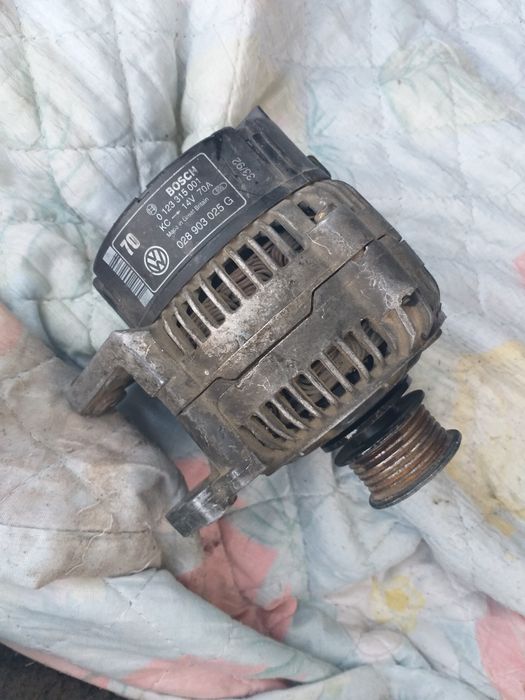 Генератор от гольфа пасата 1.8