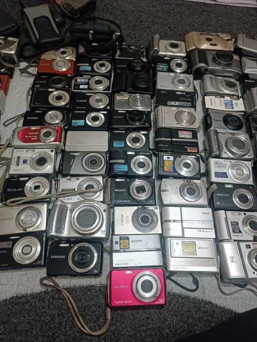 Цифровое фотоаппарат состояние хороший