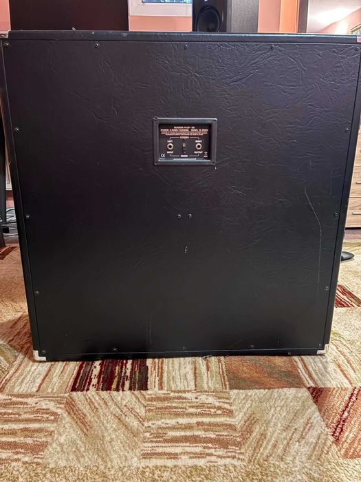 Китарен кабинет Bugera 412F-BK, 200W