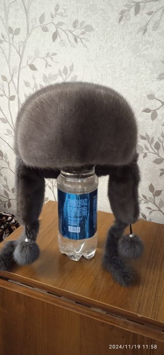 Продам женскую шапку