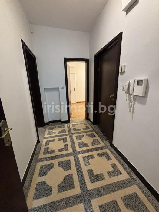 Дава се под наем Офис в София, Център - 160 кв.м за 1500 € - Снимка #10
