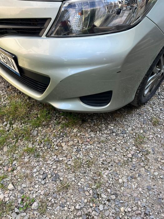 Toyota yaris 2012 1,3 benzina