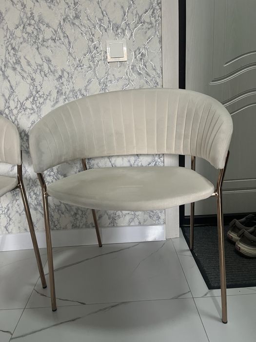 Велюровые кресла