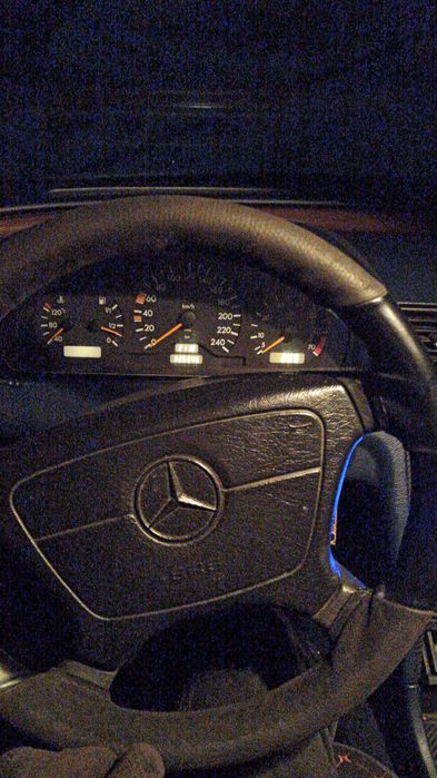 Продам Мерседес C180 w202