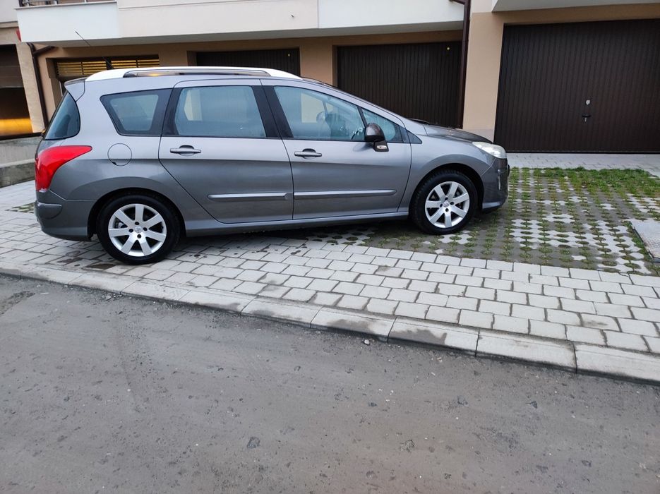 автомобил Пежо 308 sw
