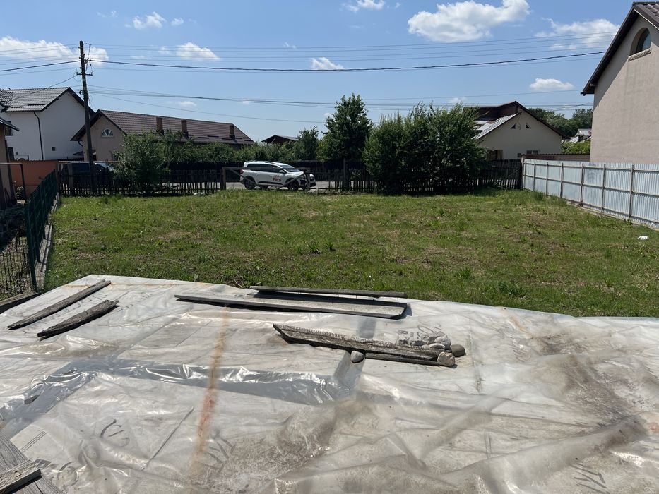 Vand teren in com.Bucsani