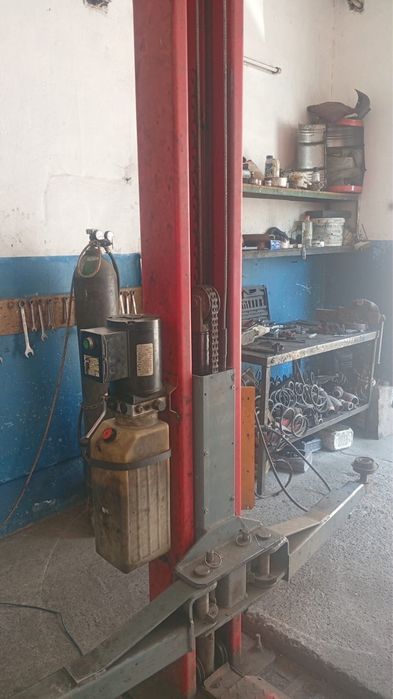 Продаётся автомобильный подъемник