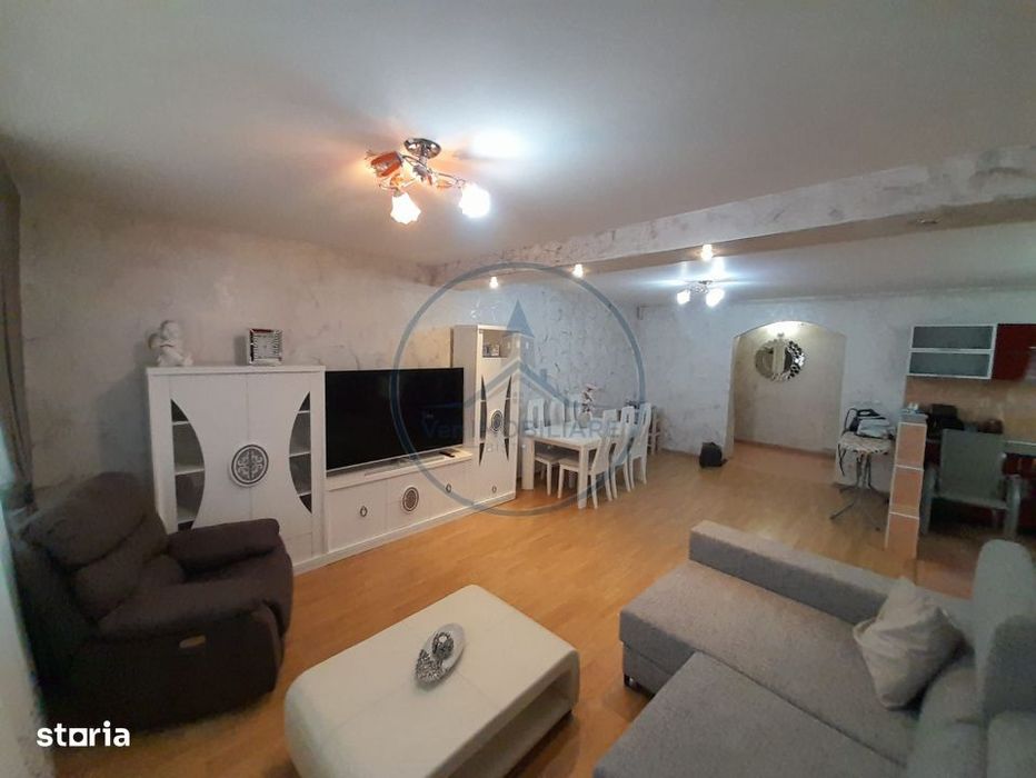 Apartament 3 camere DECOMANDAT, zona SENS