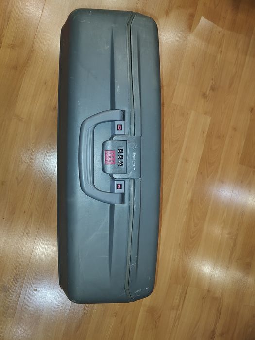 Куфар Eminent, твърд, код заключване 60/45/20