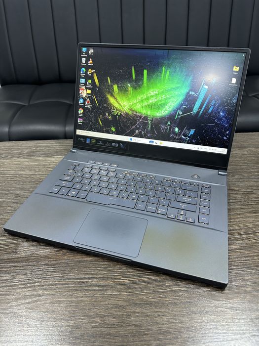 мощный 12-ядерный i7 ноутбук Asus Rog Strix, для работ с графикой, игр