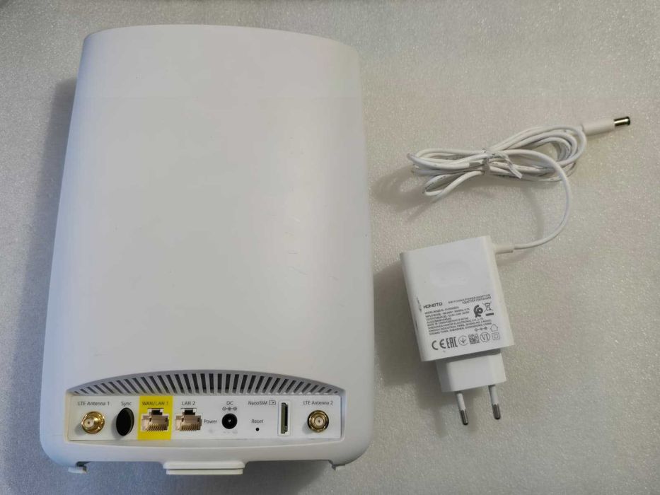 Router Netgear Orbi LBR20 4G LTE Advanced, WiFi Mesh AC2200, Slot SIM