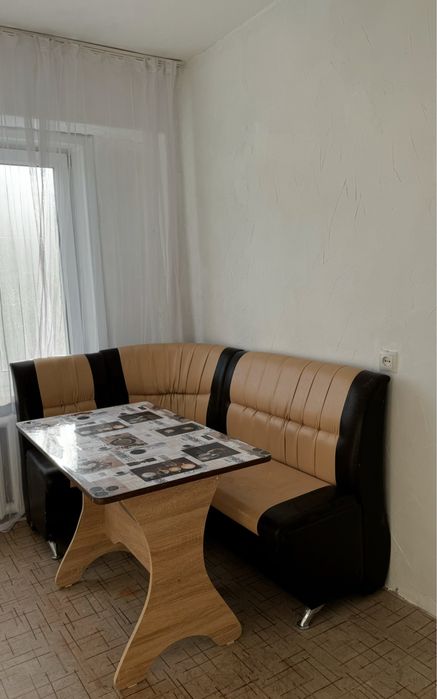 Продам угловой диван срочно