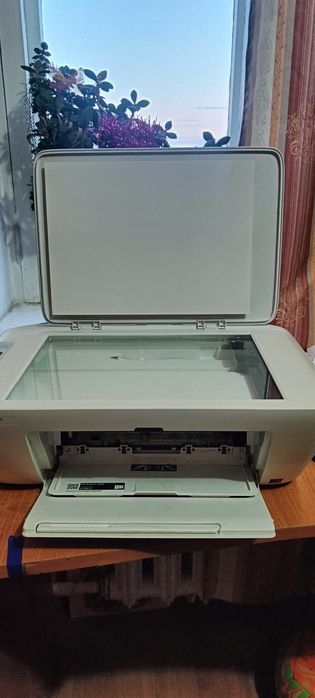 Принтер hp DeskJet 2620 почти новый