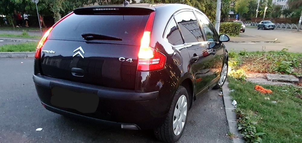 Vând  citroen  c4
