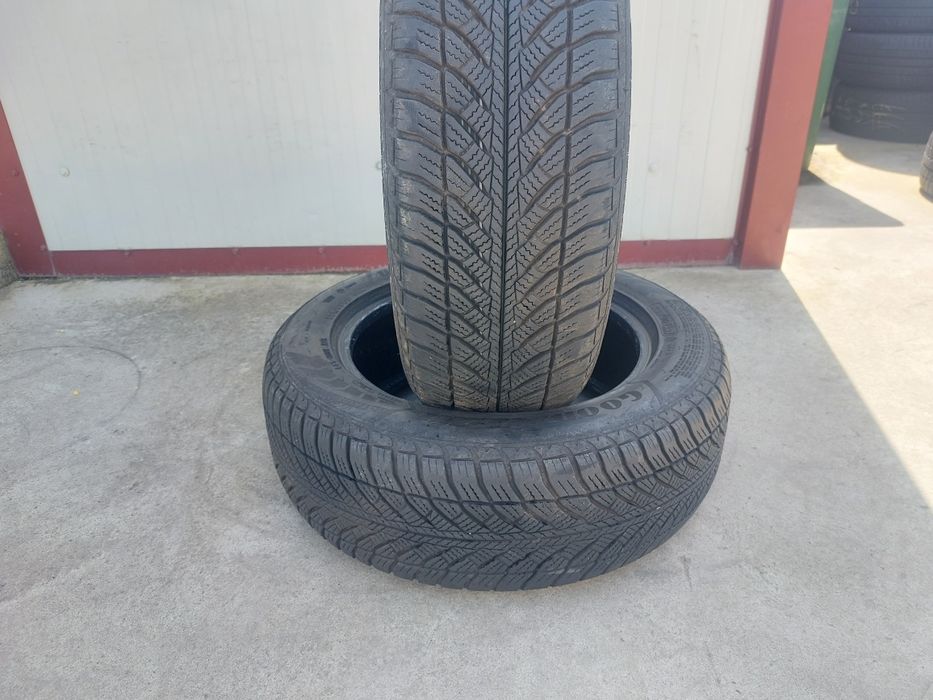 125 lei bucata! Doua anvelope M+S RFT 205 60 16 Goodyear! 6 mm