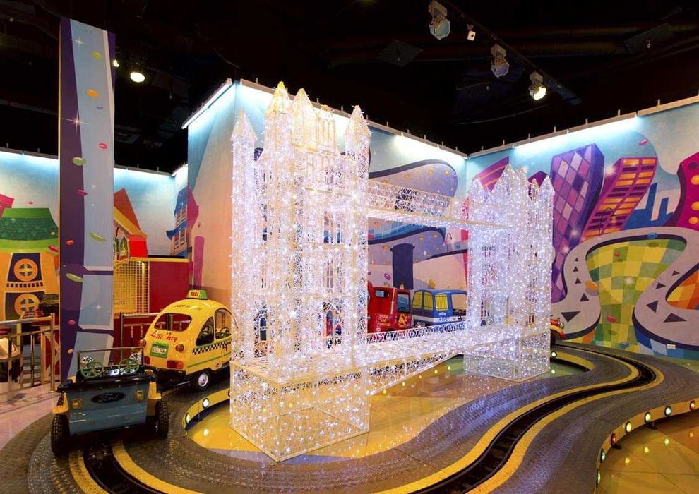 Har qanday dizayn va o'lchamdagi dekorativ yorug'lik figuralari