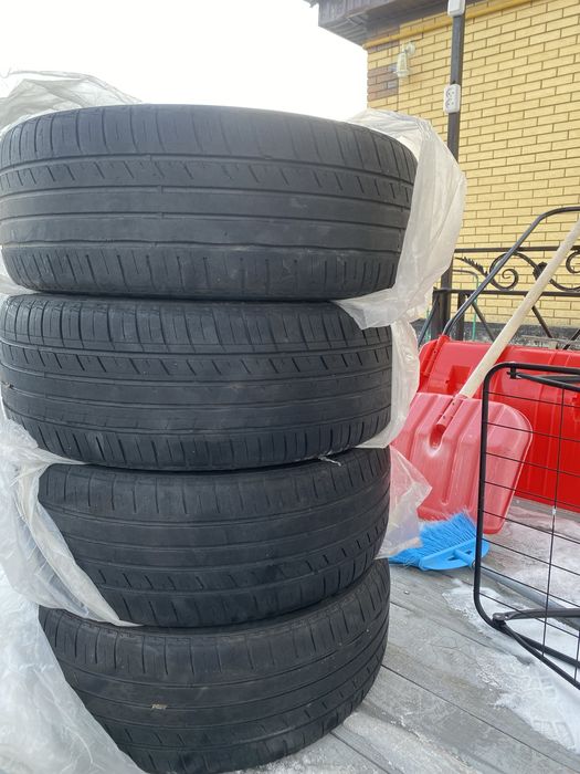 215 55 R17 летний шина