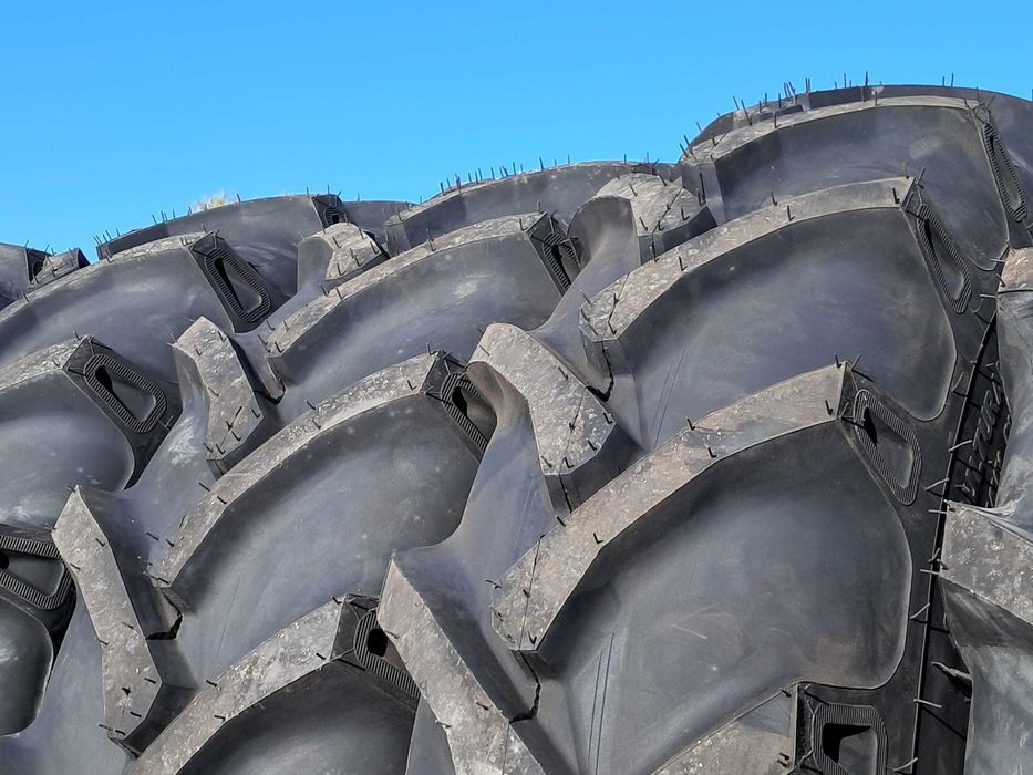 Cauciucuri noi 14.00-38 PANTHER 14 PLIURI anvelope tractor U650 spate