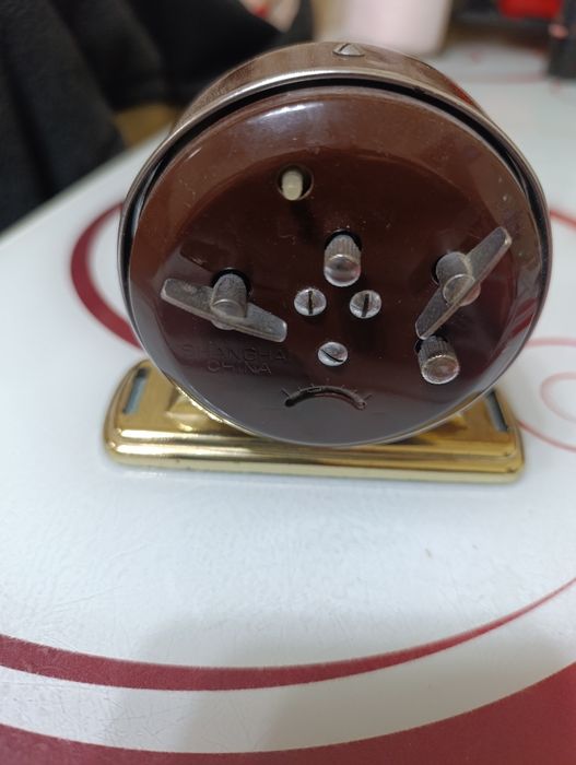 Ceas de masă Diamond