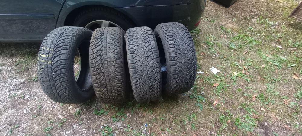 Зимни гуми на един сезон .стоя ли две години в  гаража.