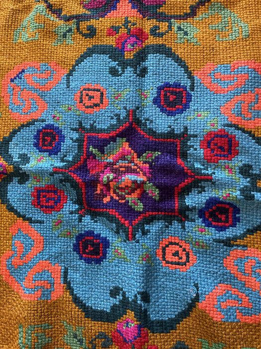 Fata de masa traditionala