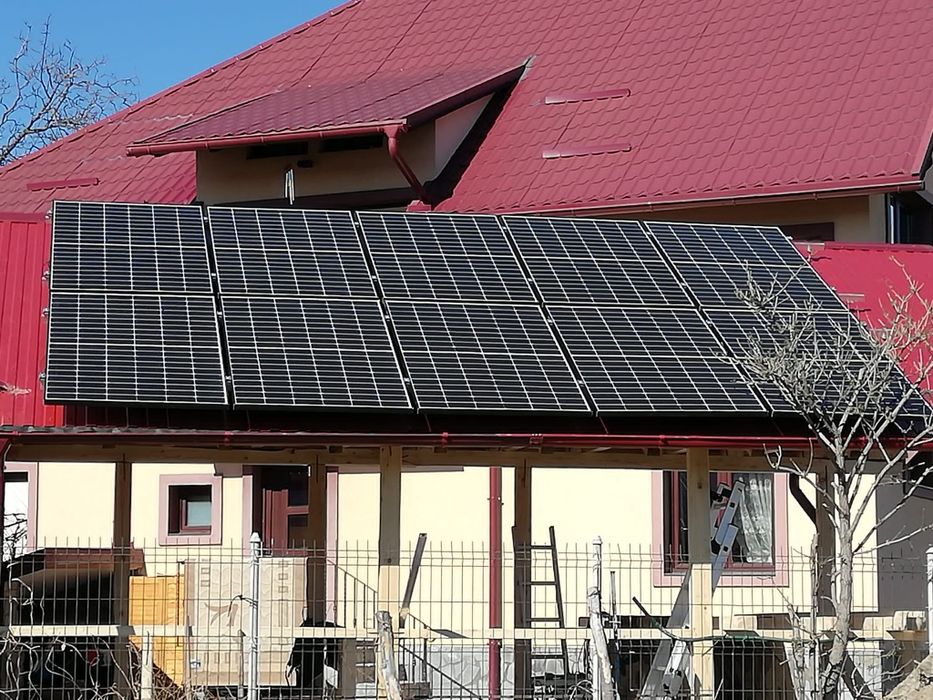 Vând casa noua cu etaj