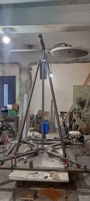 Четири позиционна само носеща стойка за боксов чувал и бързи круши.