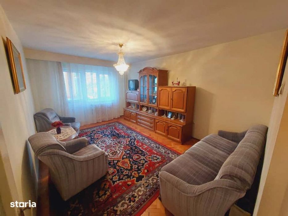 Apartament 3 Camere, 3 Balcoane, 84 mp total, etaj 3, lift nou, Manast — fotografia 1