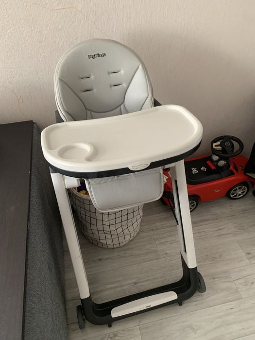 Продаю десткий стульчик для кормления