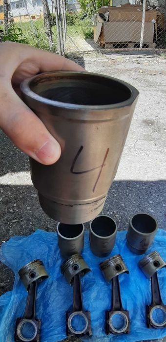 Комплект ризи и бутала за пежо 405, 1.6/1.9 бензин