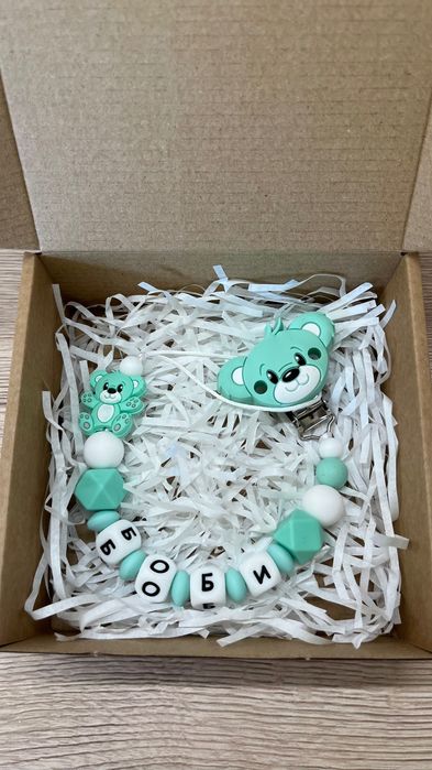 Персонализиран клипс за биберон с име и зодия