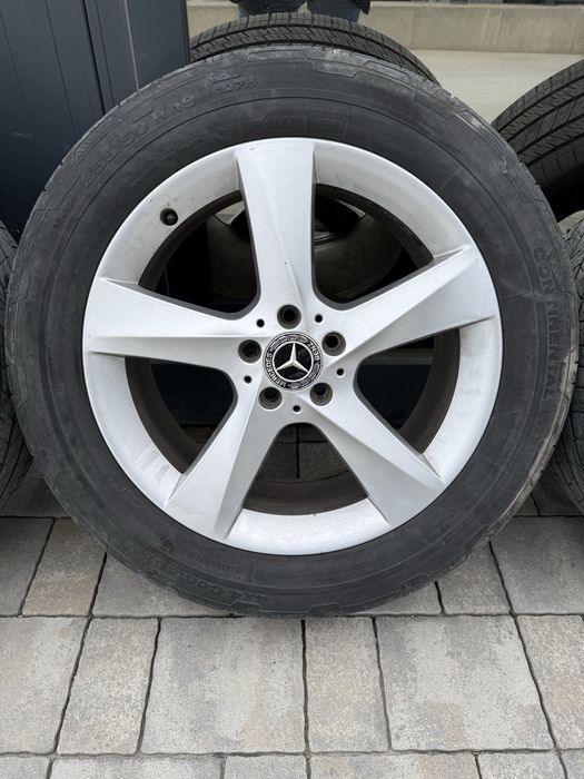GLE 2018г всесезонни 255/50/19 ДОТ 24г - 600€