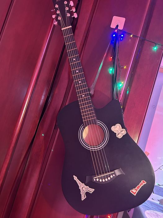 Продам Аккустическую гитару