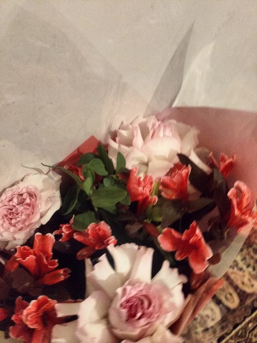 Әдемі свежи гүл сатылады 20000 т